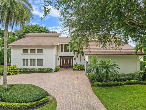 2801 Embassy Drive West Palm Beach FL 33401