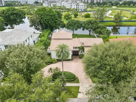 2801 Embassy Drive West Palm Beach FL 33401