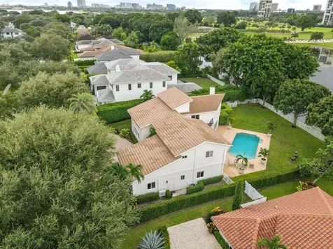 2801 Embassy Drive West Palm Beach FL 33401