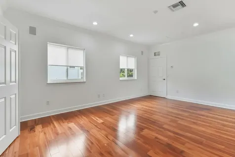 2801 Embassy Drive West Palm Beach FL 33401