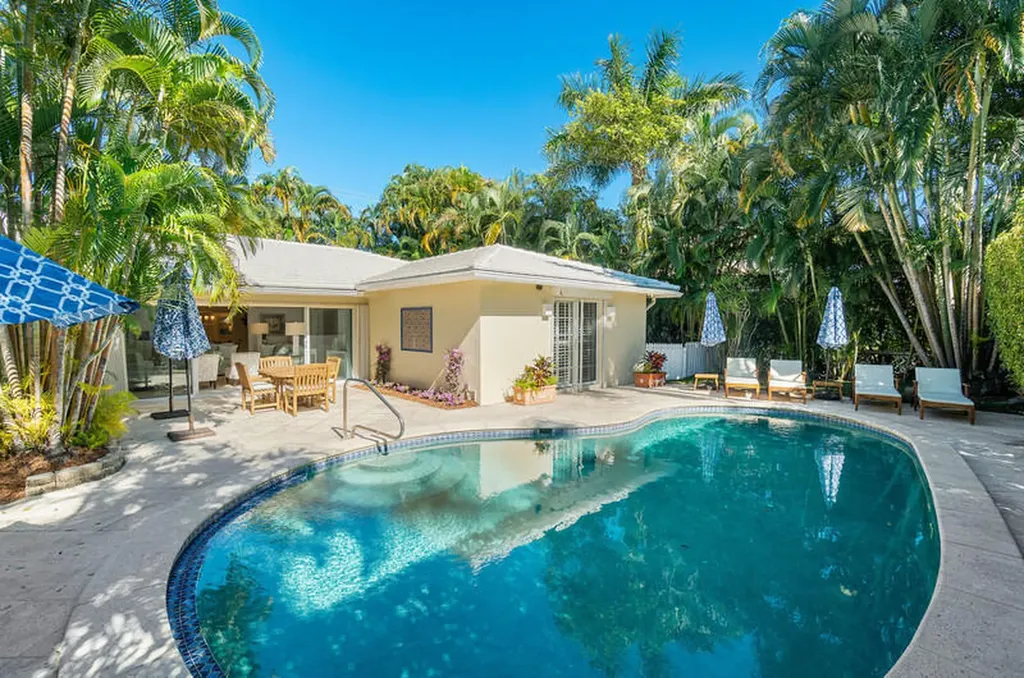 241 List Road Palm Beach FL 33480