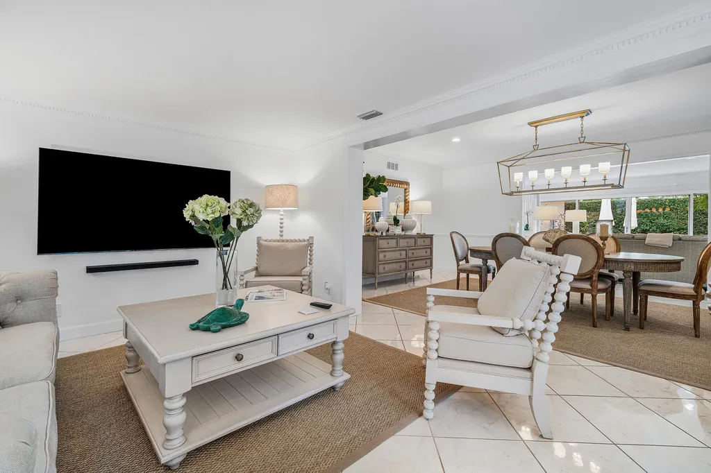 241 List Road Palm Beach FL 33480