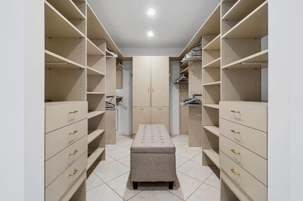 241 List Road Palm Beach FL 33480