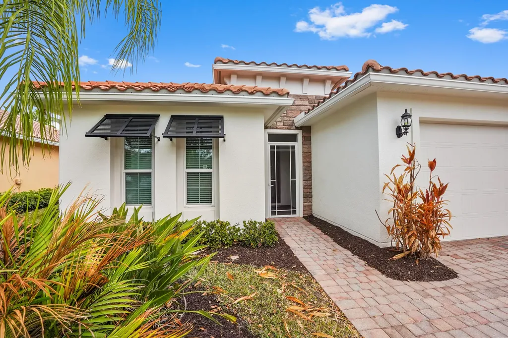 10139 SW Cypress Wood Court Port St Lucie FL 34987