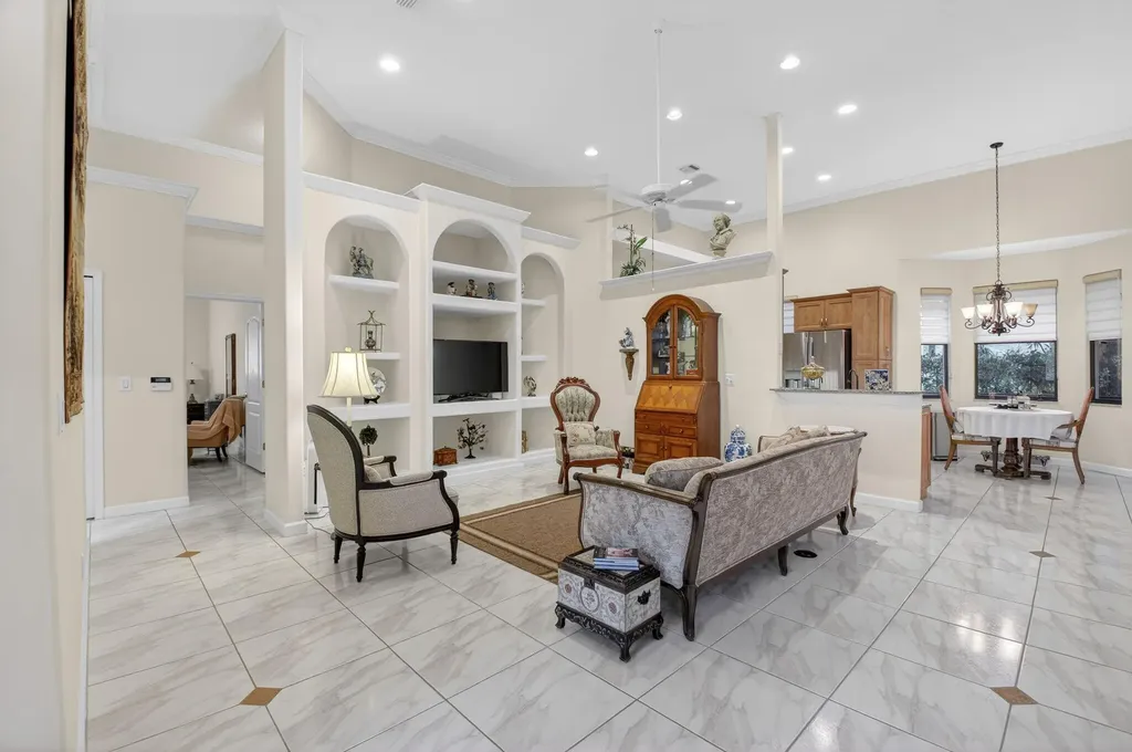 4970 Pine Tree Drive Boynton Beach FL 33436
