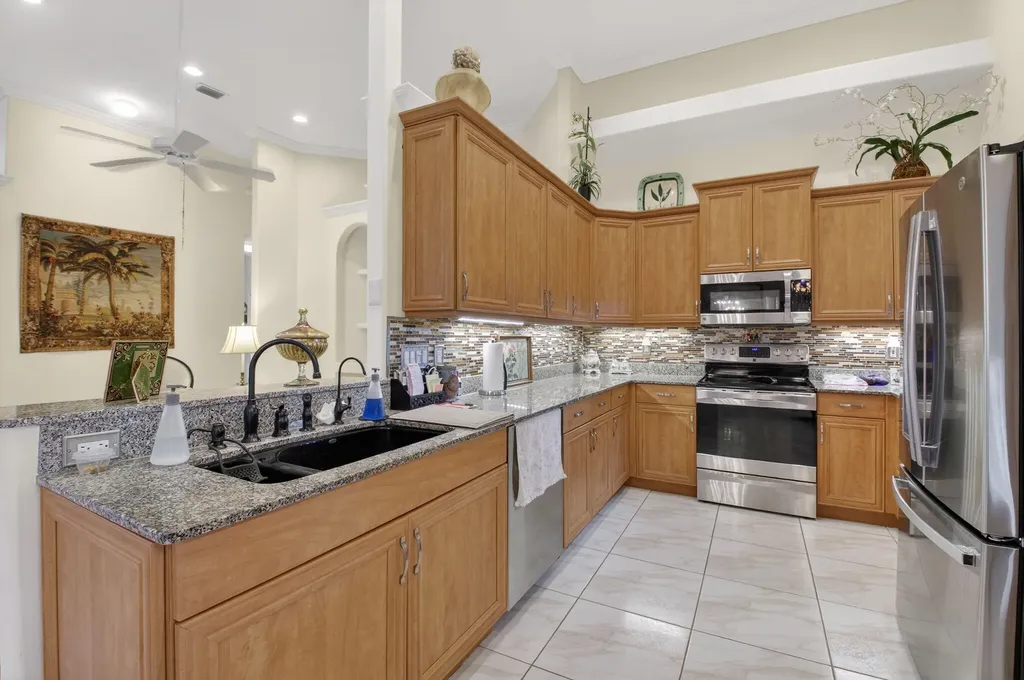 4970 Pine Tree Drive Boynton Beach FL 33436