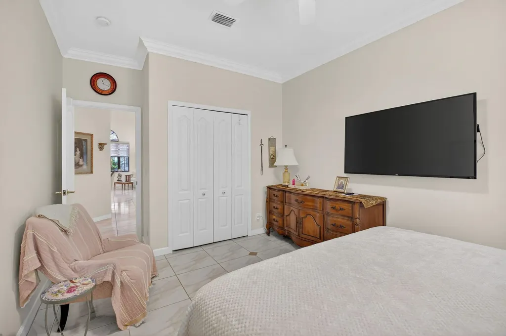 4970 Pine Tree Drive Boynton Beach FL 33436