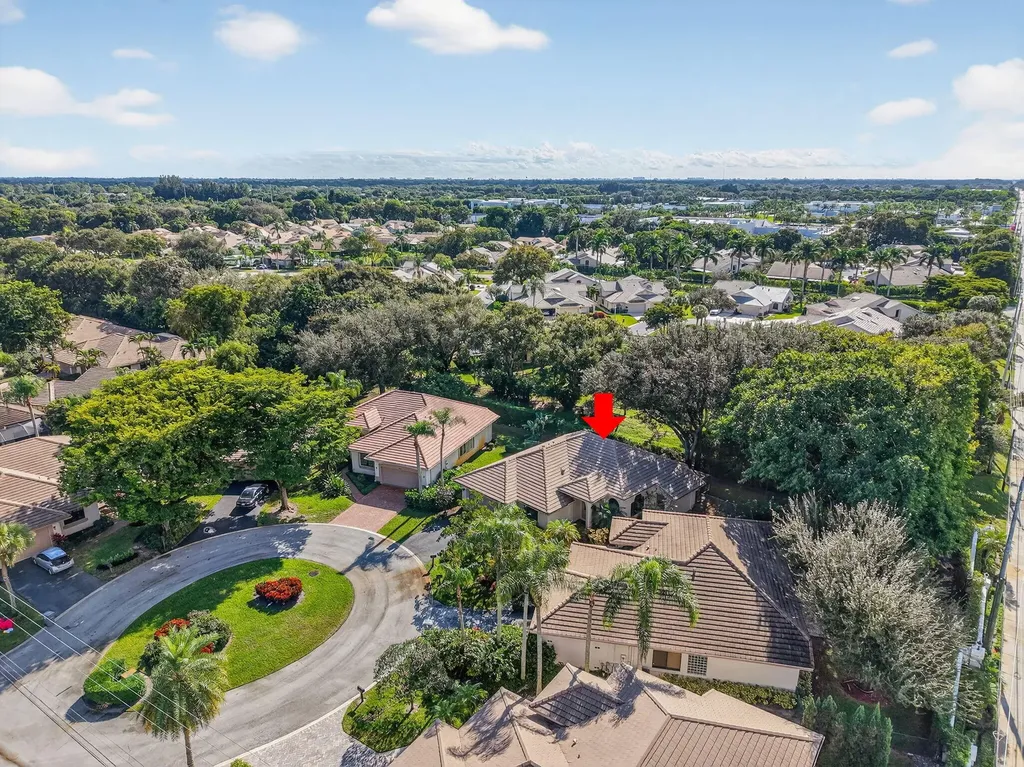 4970 Pine Tree Drive Boynton Beach FL 33436