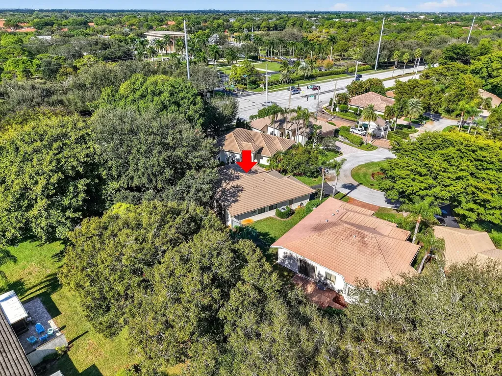 4970 Pine Tree Drive Boynton Beach FL 33436