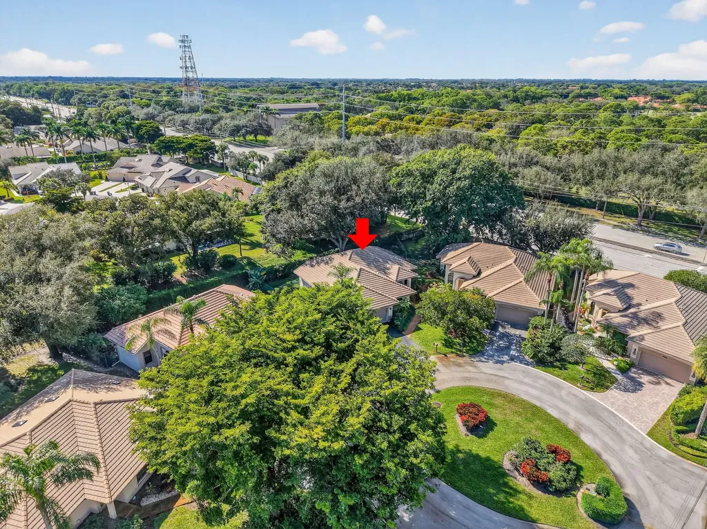 4970 Pine Tree Drive Boynton Beach FL 33436