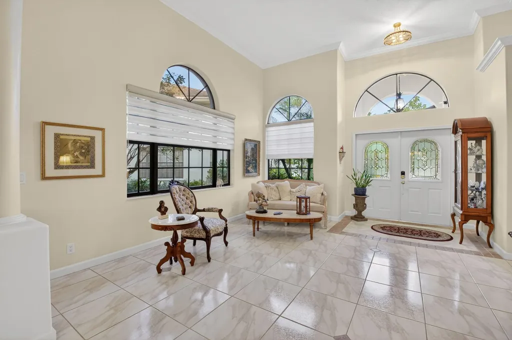 4970 Pine Tree Drive Boynton Beach FL 33436