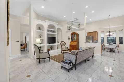 4970 Pine Tree Drive Boynton Beach FL 33436