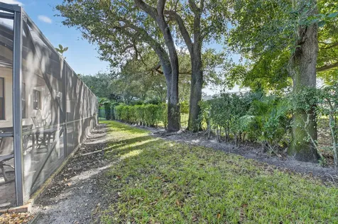 4970 Pine Tree Drive Boynton Beach FL 33436