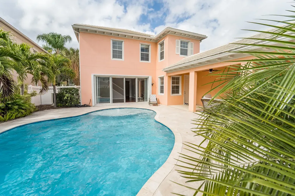 2625 E Community Drive Jupiter FL 33458