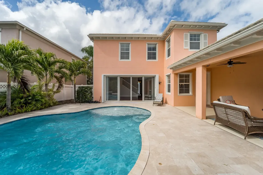 2625 E Community Drive Jupiter FL 33458