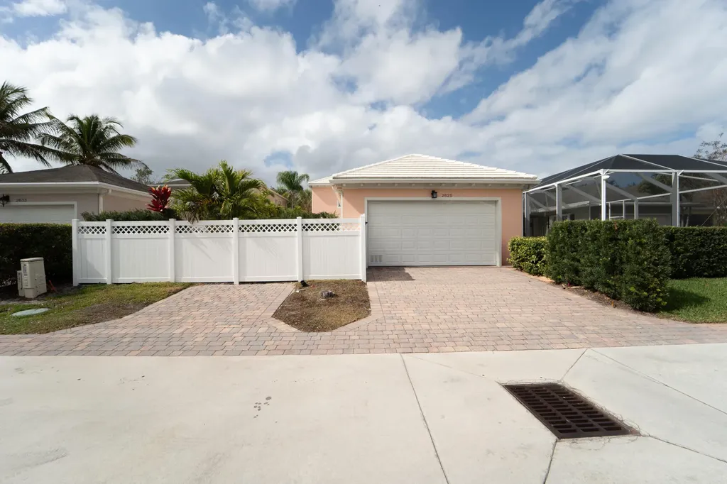 2625 E Community Drive Jupiter FL 33458