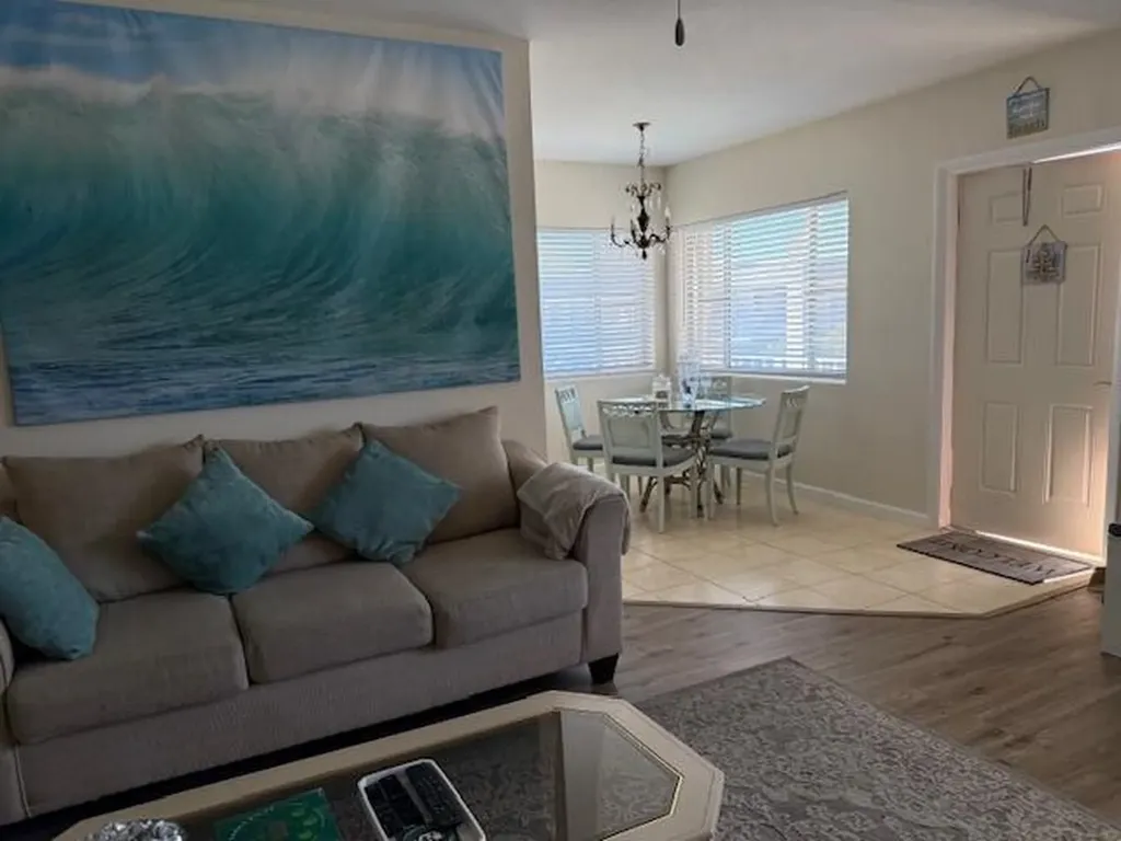 2840 Lake Osborne Drive Lake Worth Beach FL 33461