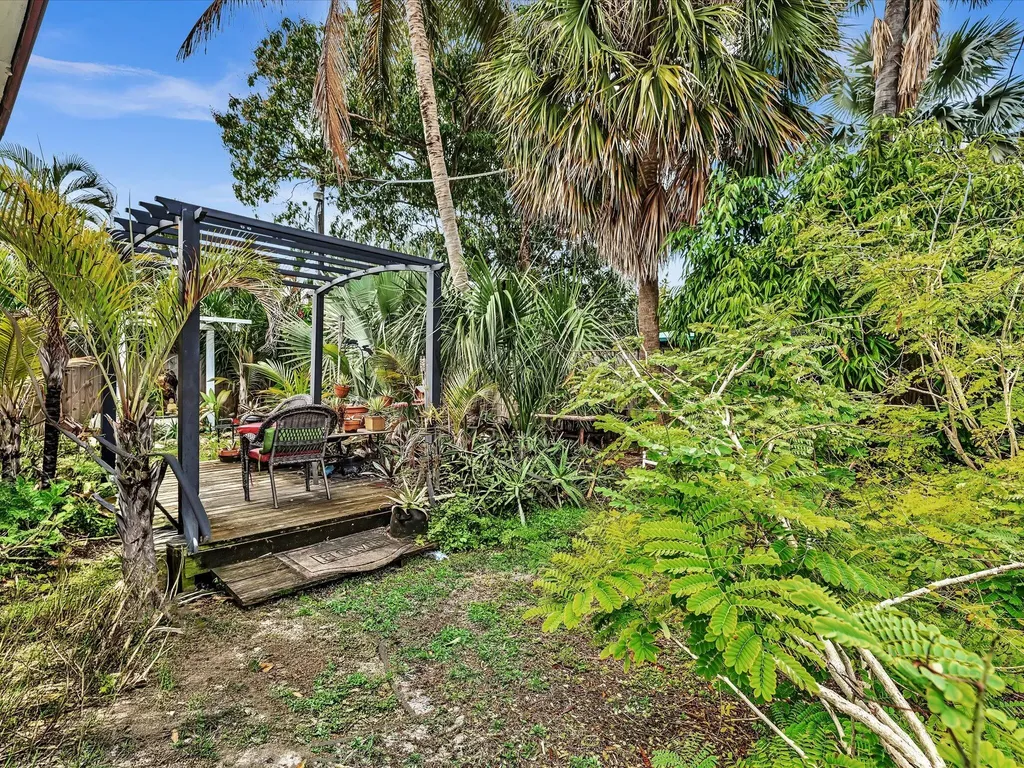 2822 Florida Boulevard Delray Beach FL 33483