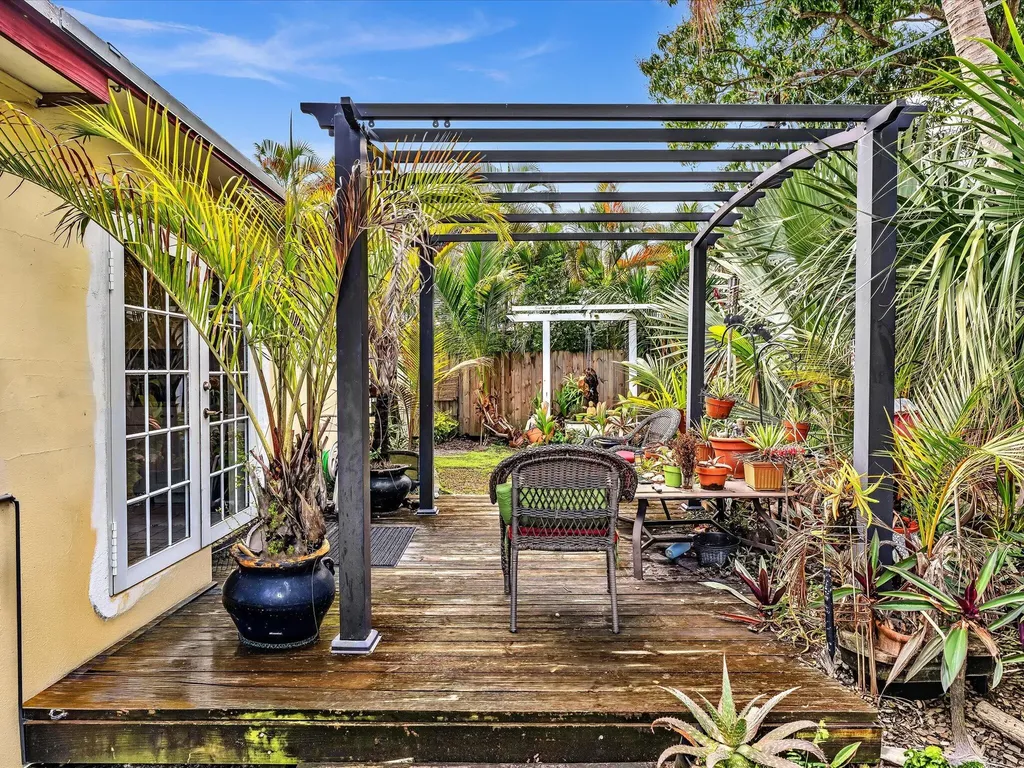 2822 Florida Boulevard Delray Beach FL 33483