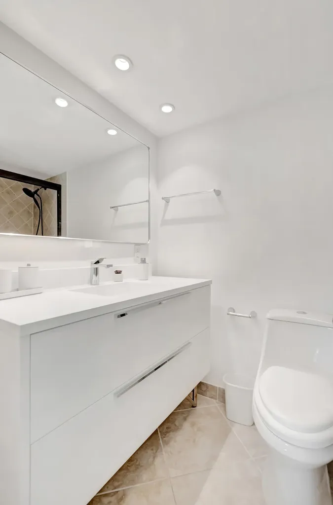 1072 Yarmouth D Boca Raton FL 33434