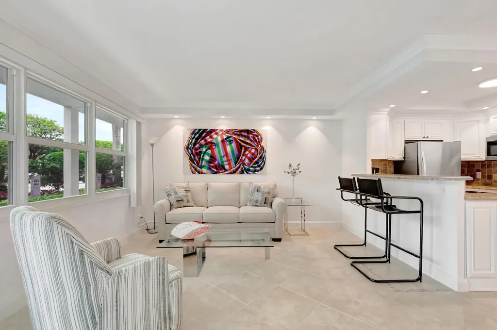 1072 Yarmouth D Boca Raton FL 33434