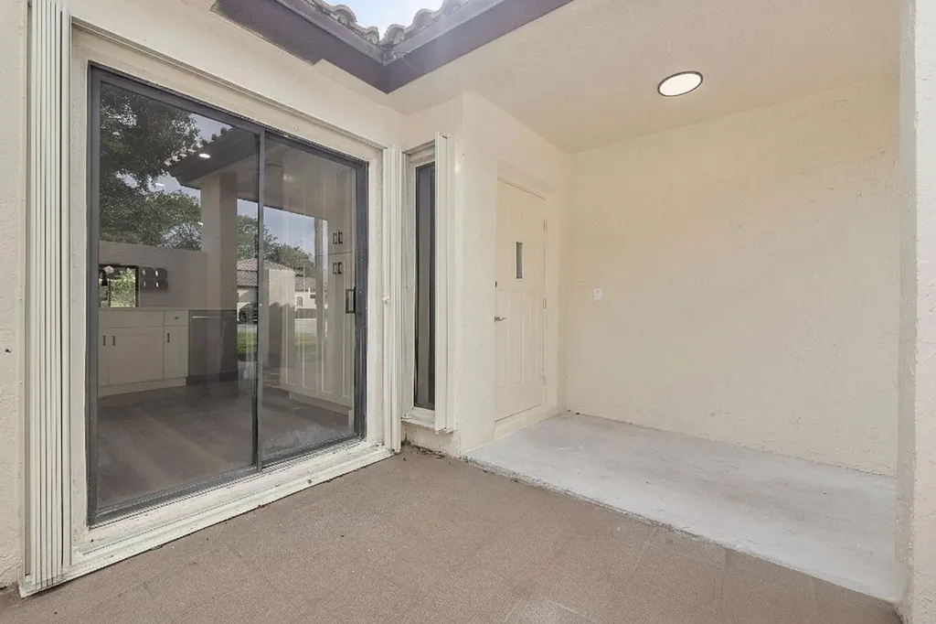 3127 Kingswood Terrace Boca Raton FL 33431