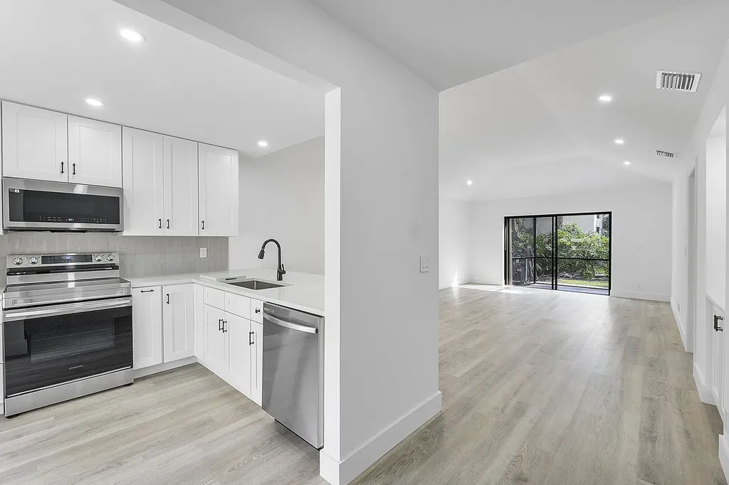 3127 Kingswood Terrace Boca Raton FL 33431
