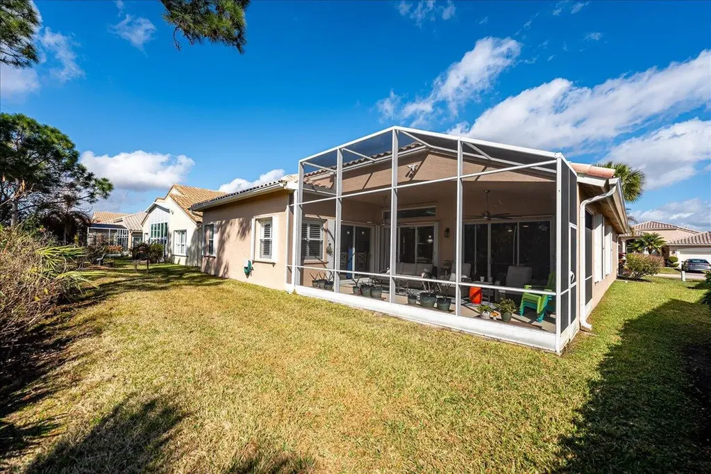 499 NW Blue Lake Drive Port St Lucie FL 34986
