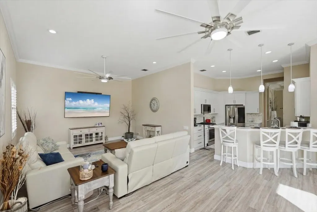 499 NW Blue Lake Drive Port St Lucie FL 34986