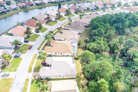 499 NW Blue Lake Drive Port St Lucie FL 34986