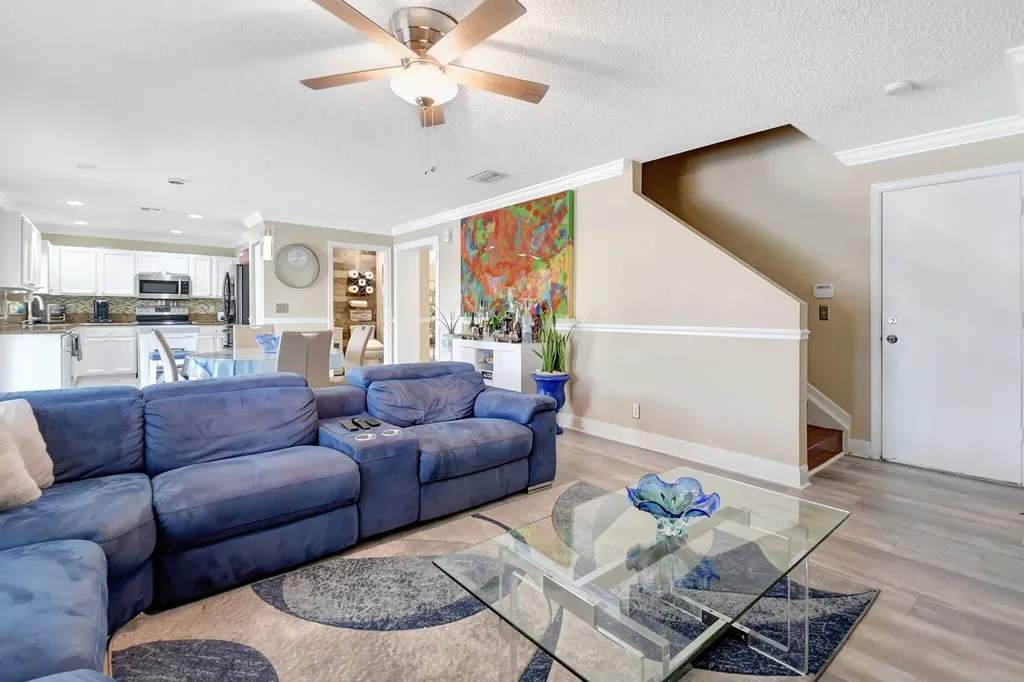 6755 Rainwood Cove Lane Lake Worth FL 33463