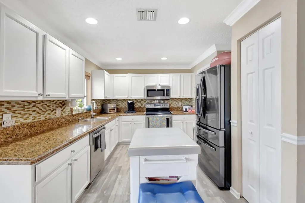 6755 Rainwood Cove Lane Lake Worth FL 33463