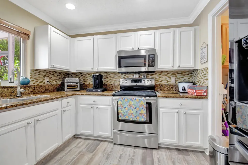6755 Rainwood Cove Lane Lake Worth FL 33463