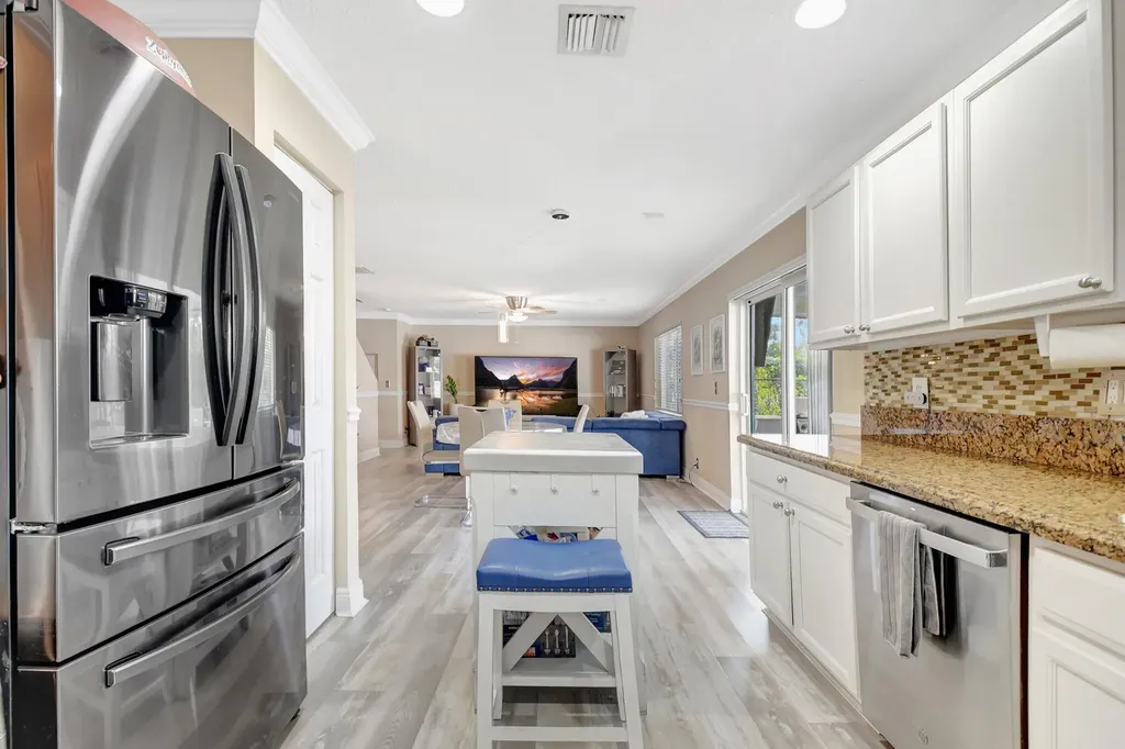 6755 Rainwood Cove Lane Lake Worth FL 33463