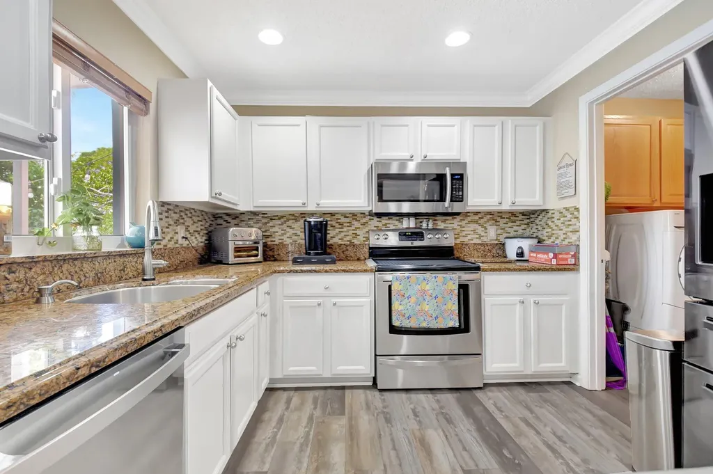 6755 Rainwood Cove Lane Lake Worth FL 33463