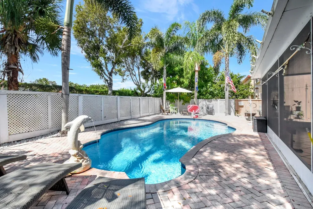6755 Rainwood Cove Lane Lake Worth FL 33463