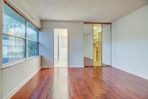 44 Essex Court Royal Palm Beach FL 33411