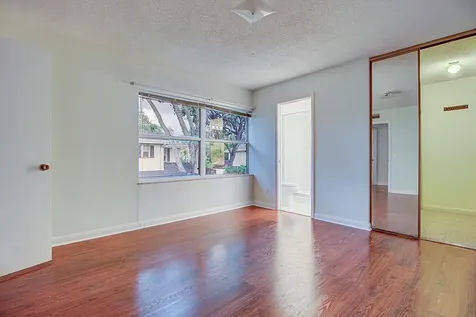 44 Essex Court Royal Palm Beach FL 33411