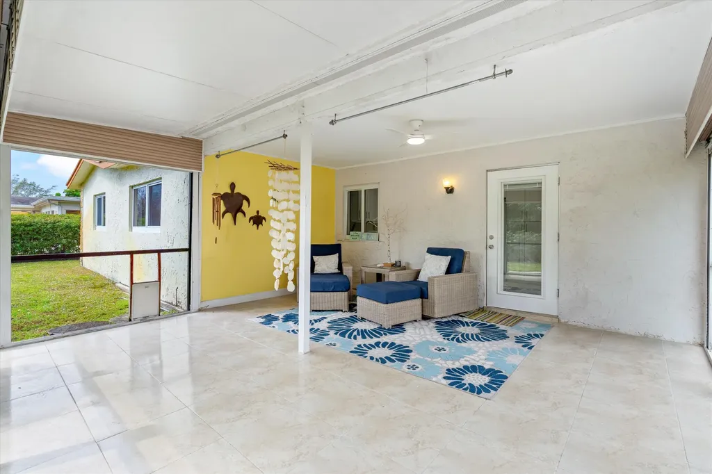 6348 Whispering Wind Way Delray Beach FL 33484