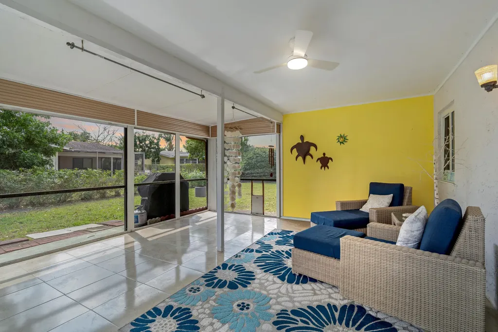 6348 Whispering Wind Way Delray Beach FL 33484