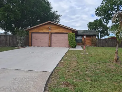 121 SE Juper Avenue Port St Lucie FL 34983