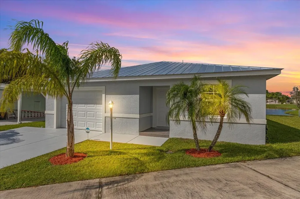 10 Juan Carlos Lane Port St Lucie FL 34952