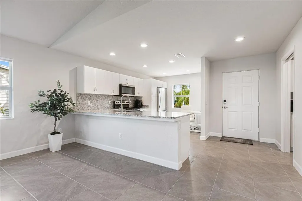 10 Juan Carlos Lane Port St Lucie FL 34952