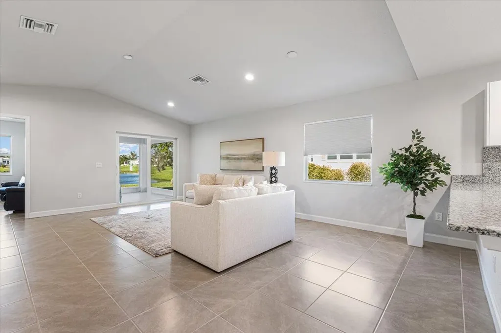 10 Juan Carlos Lane Port St Lucie FL 34952