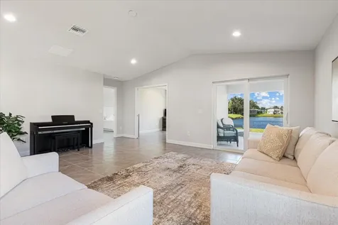 10 Juan Carlos Lane Port St Lucie FL 34952