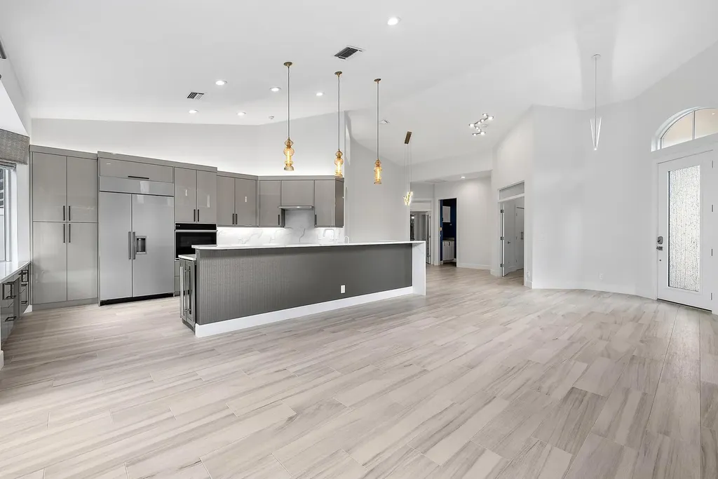 8110 Sandpiper Way West Palm Beach FL 33412