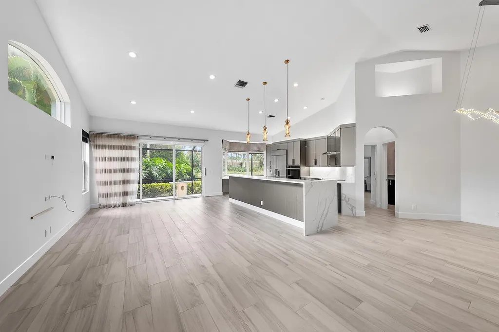 8110 Sandpiper Way West Palm Beach FL 33412