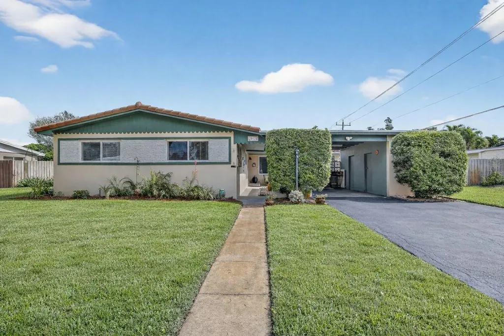 882 Azalea Court Plantation FL 33317