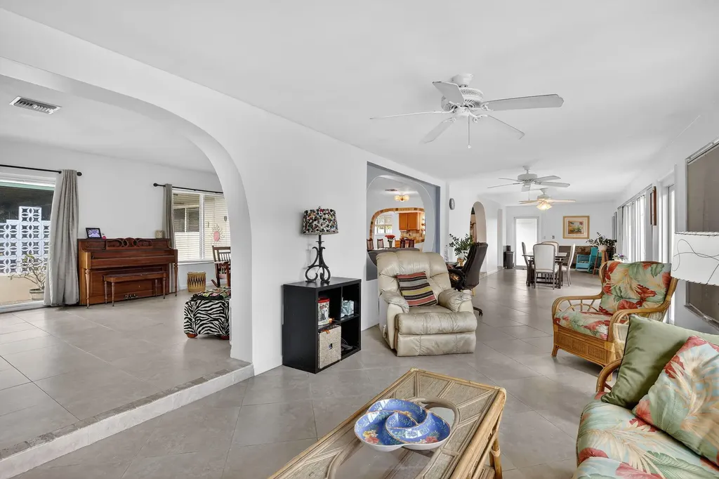 882 Azalea Court Plantation FL 33317