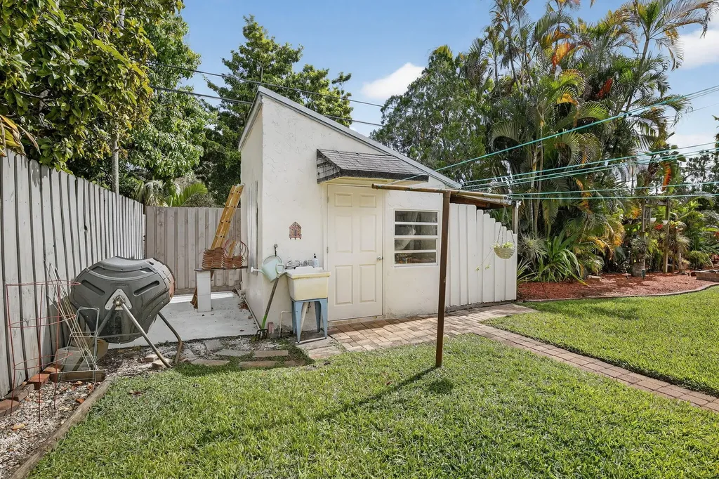 882 Azalea Court Plantation FL 33317